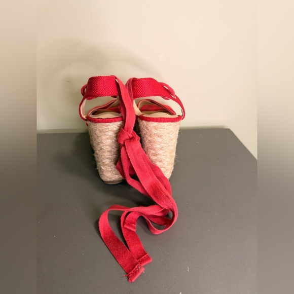 Women’s Lulus Red Wedge Espadrille Sandals with Ankle Wrap - Picture 3 of 4
